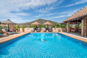 3 bedroom villa with private pool